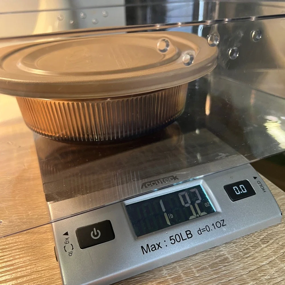 Visions Corning Amber Glass 24 oz Round Casserole Dish V-30-B with Lid V-30-PC